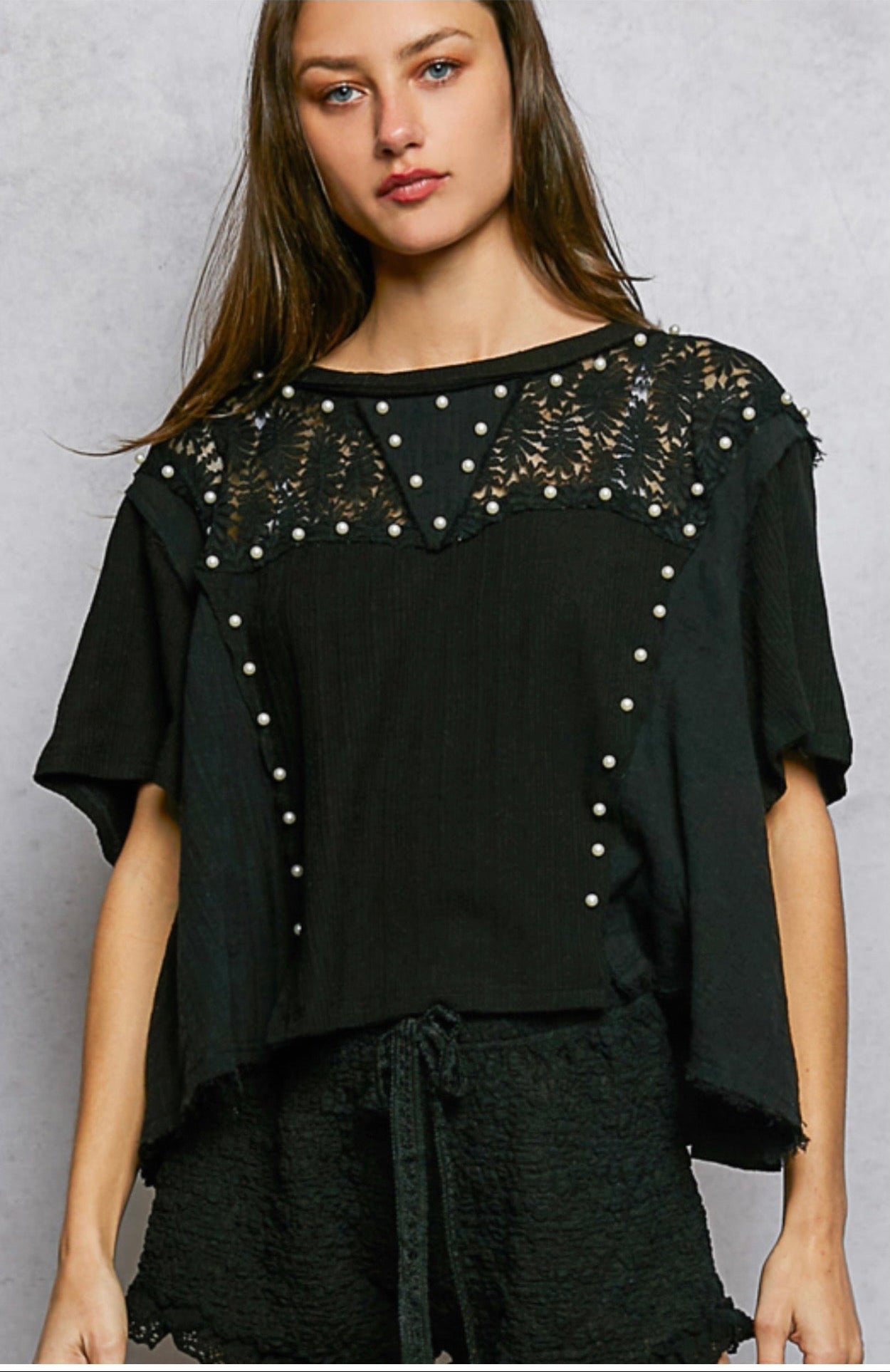 Claire Short Sleeve top with Pearls