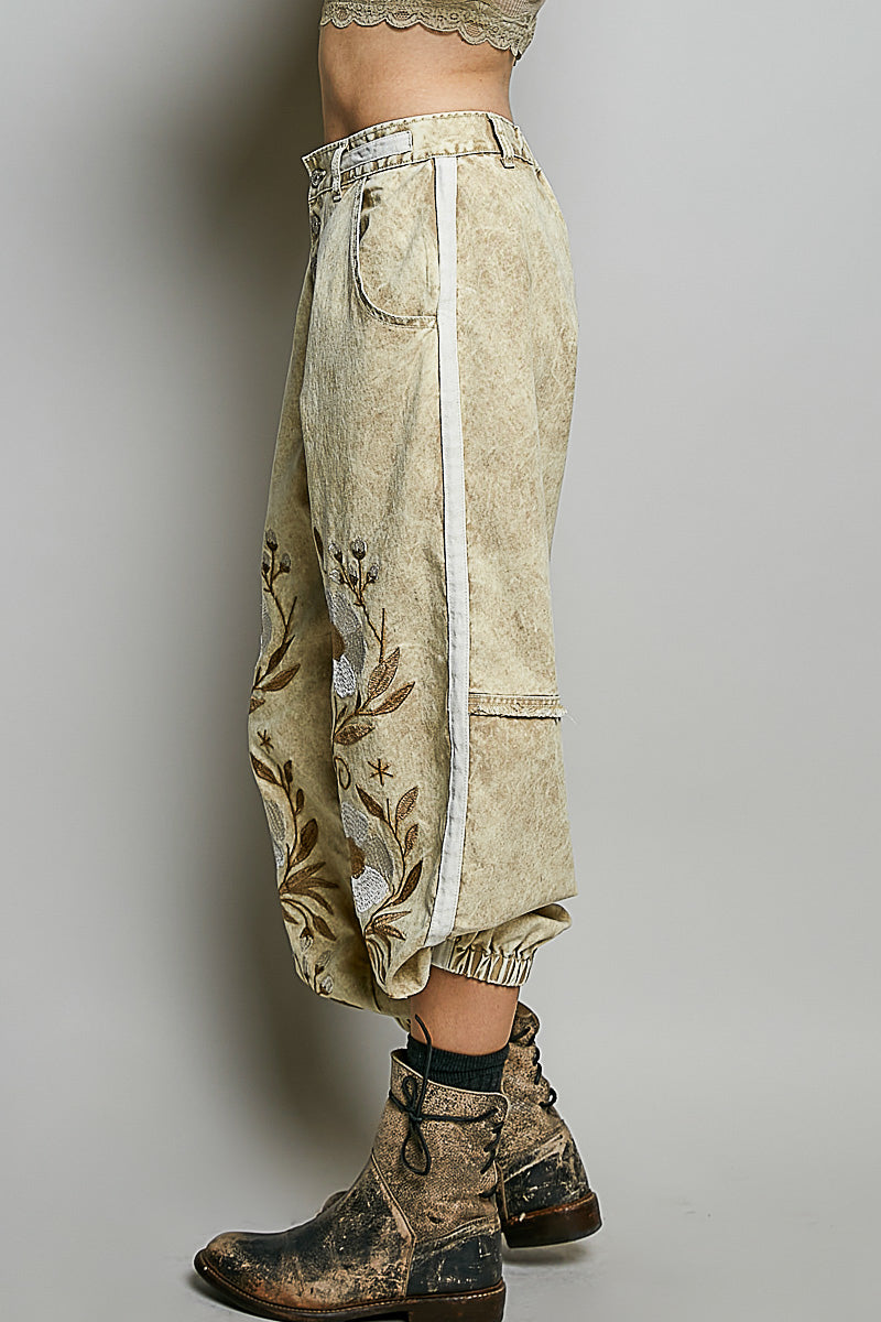 Sandy Embroidered Flower Pants in Sand Denim