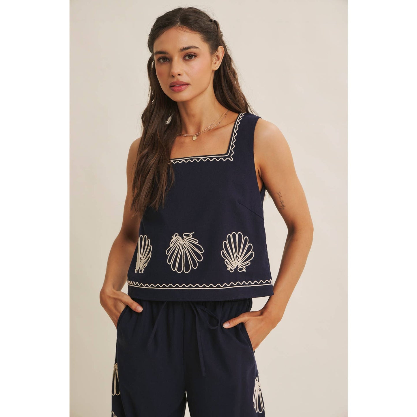 FIJI QUIET LUXURY COASTAL SEASHELL EMBROIDERED WIDE-LEG PANTS AND TOP SET