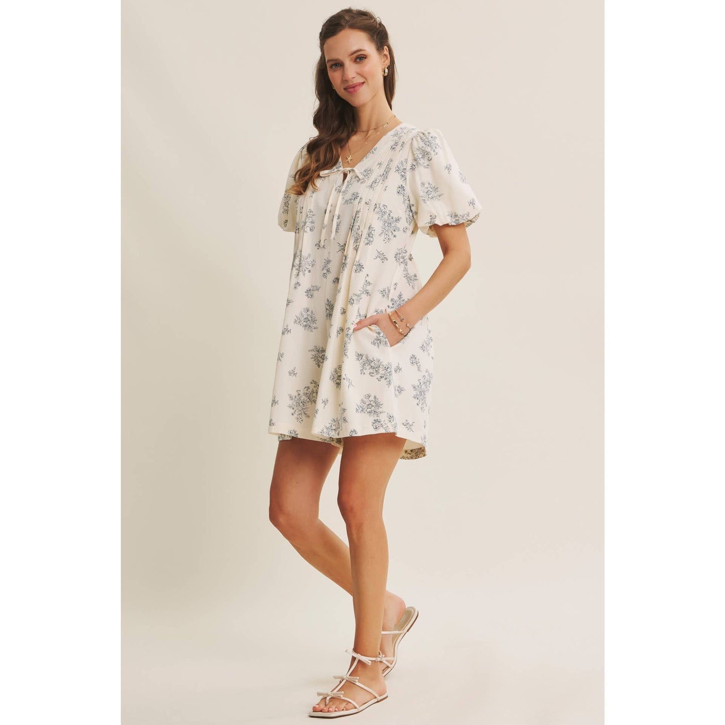 SAINT TROPEZ BLENDING CLASSIC WITH EASY SHAPE PLEATED TOILE ROMPER