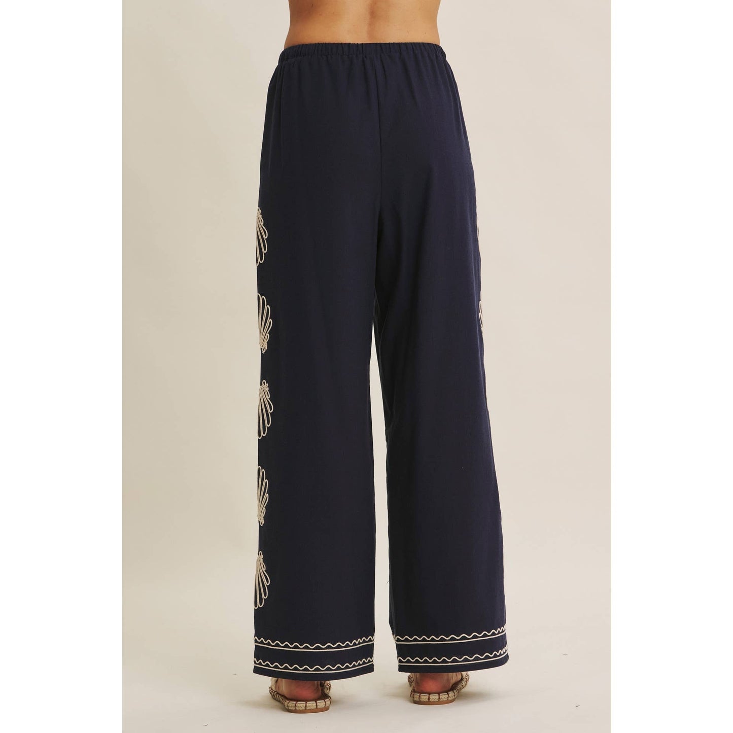 FIJI QUIET LUXURY COASTAL SEASHELL EMBROIDERED WIDE-LEG PANTS AND TOP SET