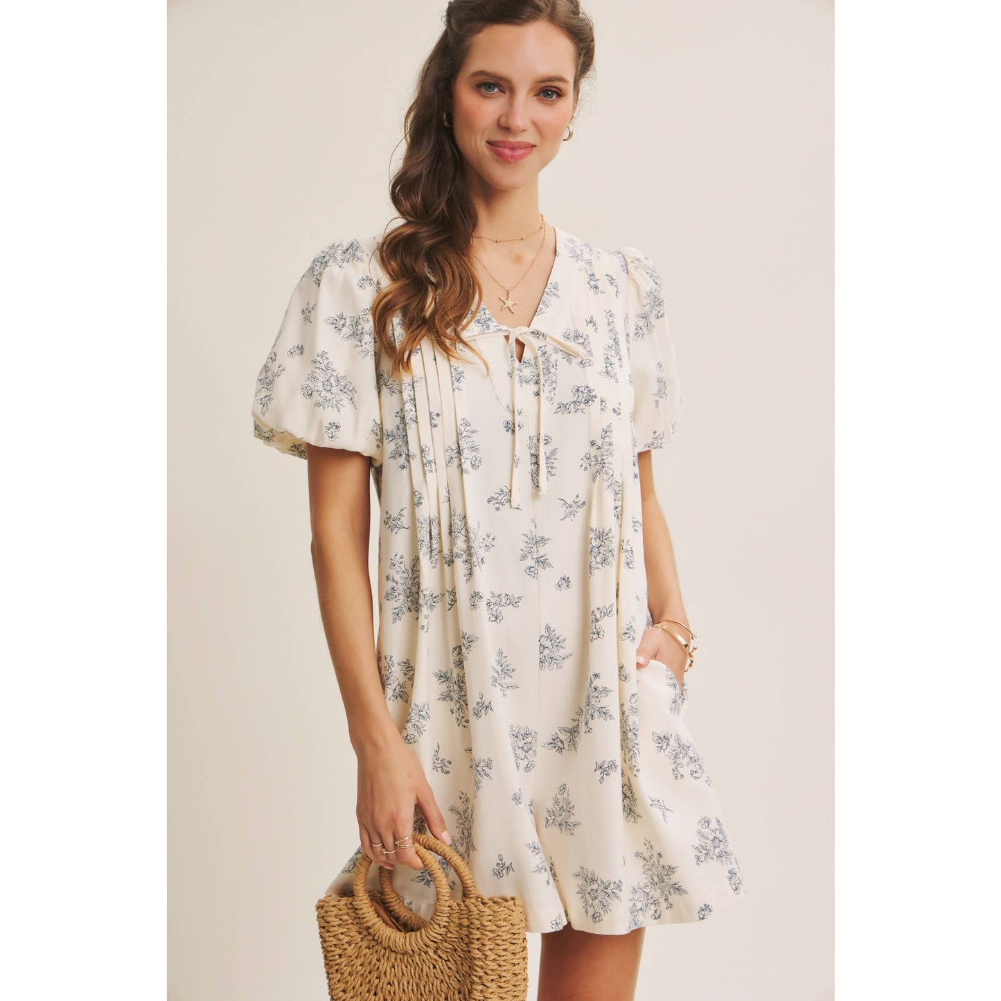 SAINT TROPEZ BLENDING CLASSIC WITH EASY SHAPE PLEATED TOILE ROMPER