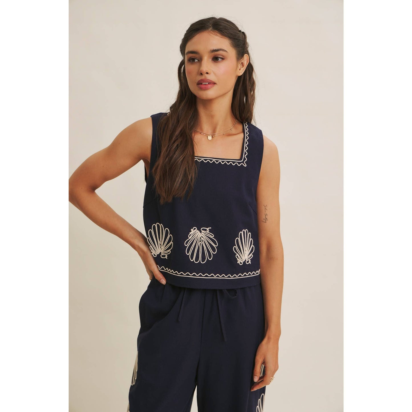FIJI QUIET LUXURY COASTAL SEASHELL EMBROIDERED WIDE-LEG PANTS AND TOP SET