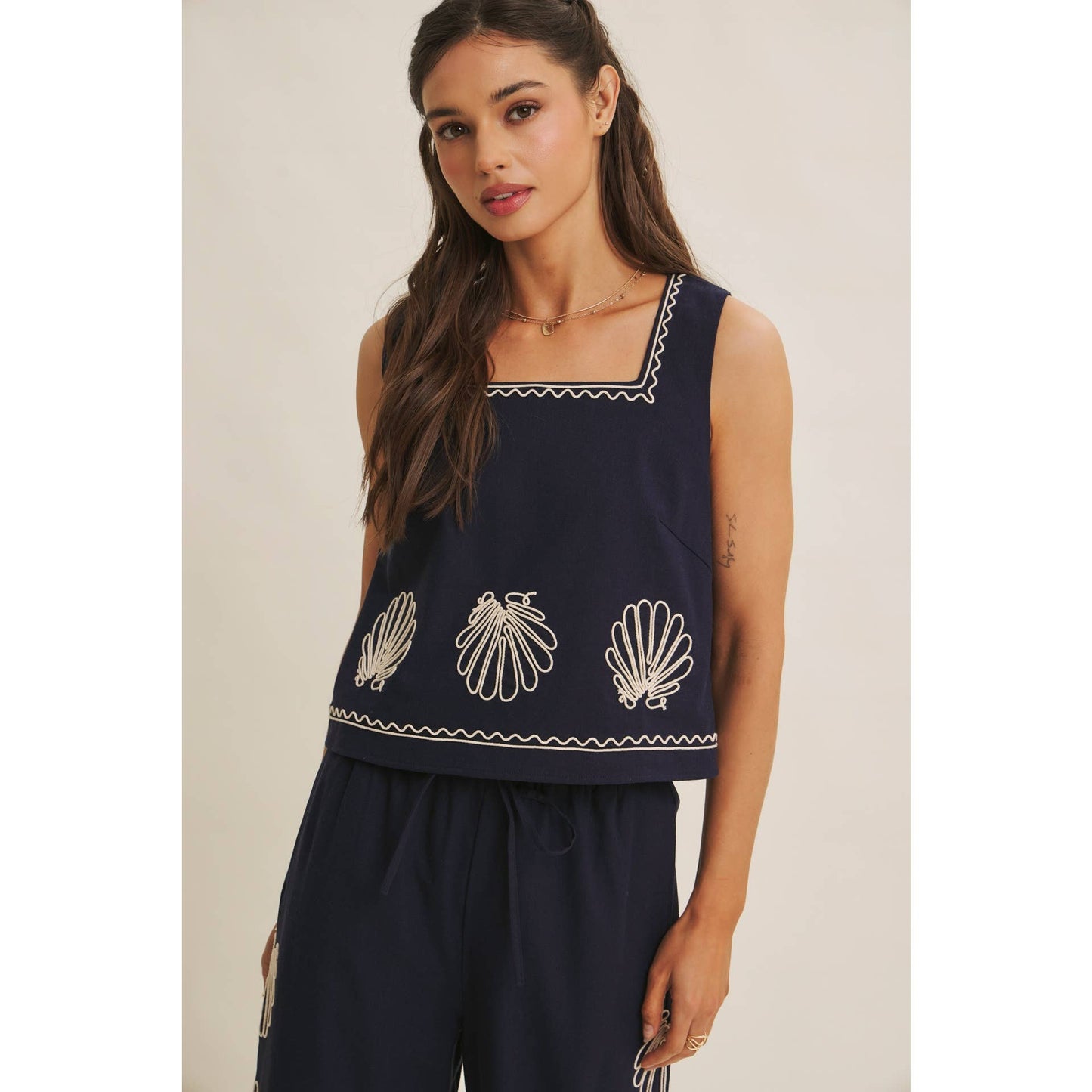 FIJI QUIET LUXURY COASTAL SEASHELL EMBROIDERED WIDE-LEG PANTS AND TOP SET