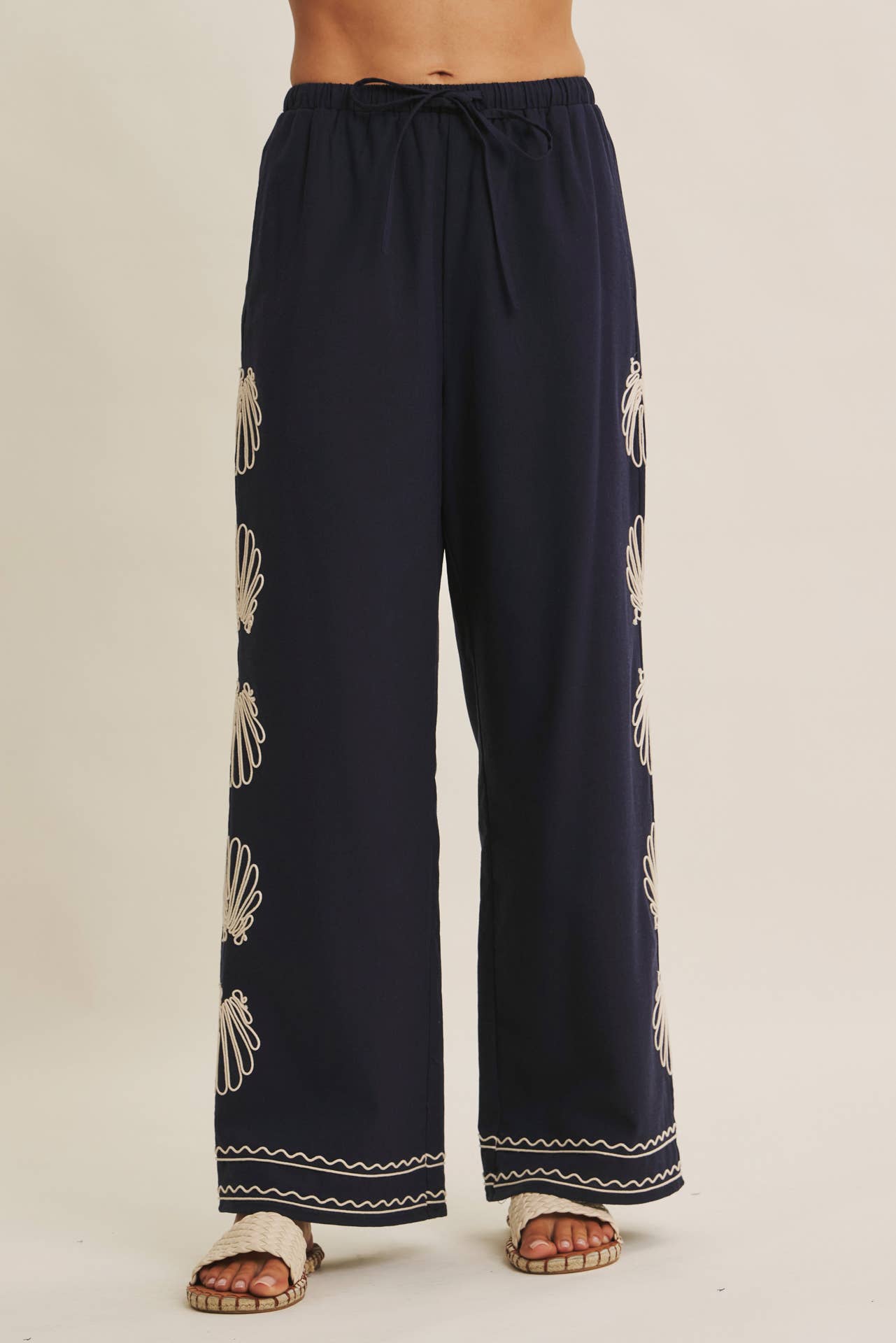 FIJI QUIET LUXURY COASTAL SEASHELL EMBROIDERED WIDE-LEG PANTS AND TOP SET