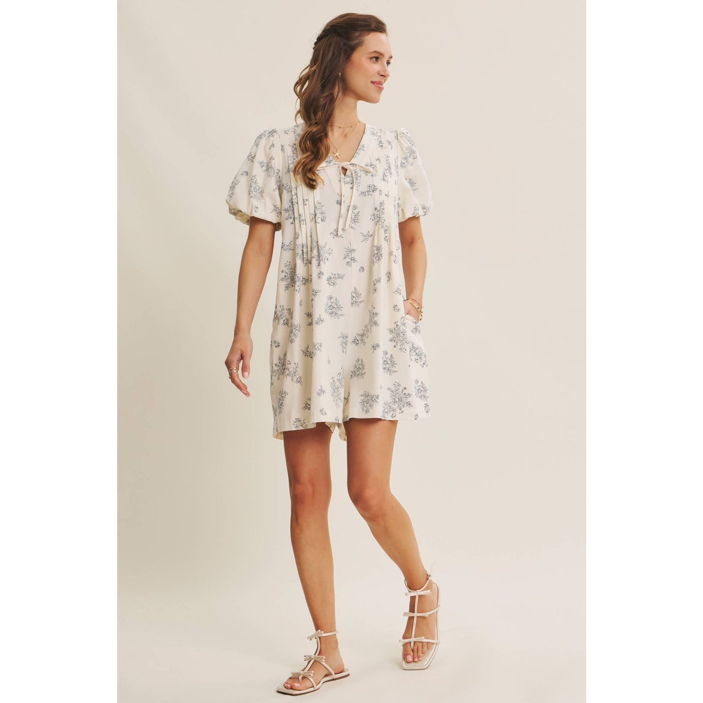 SAINT TROPEZ BLENDING CLASSIC WITH EASY SHAPE PLEATED TOILE ROMPER