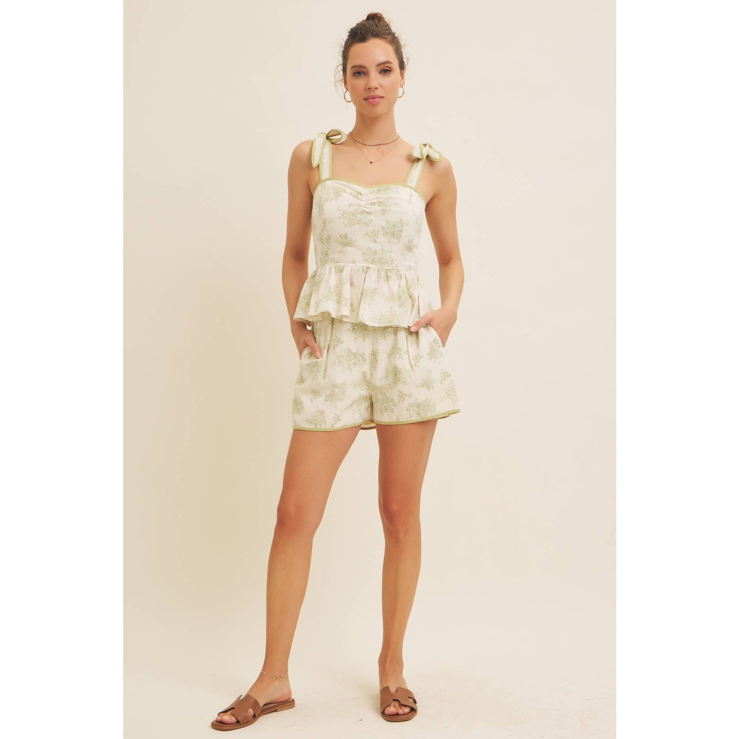 FRENCH RIVIERA COUNTRYSIDE VINTAGE FLORAL SHORTS WITH BACK ELASTIC